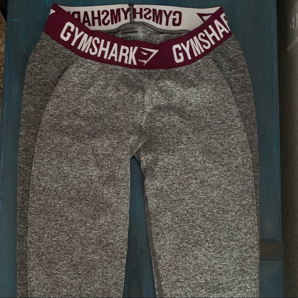 GYMSHARK Crop Flex Leggings Charcoal Plum sz S